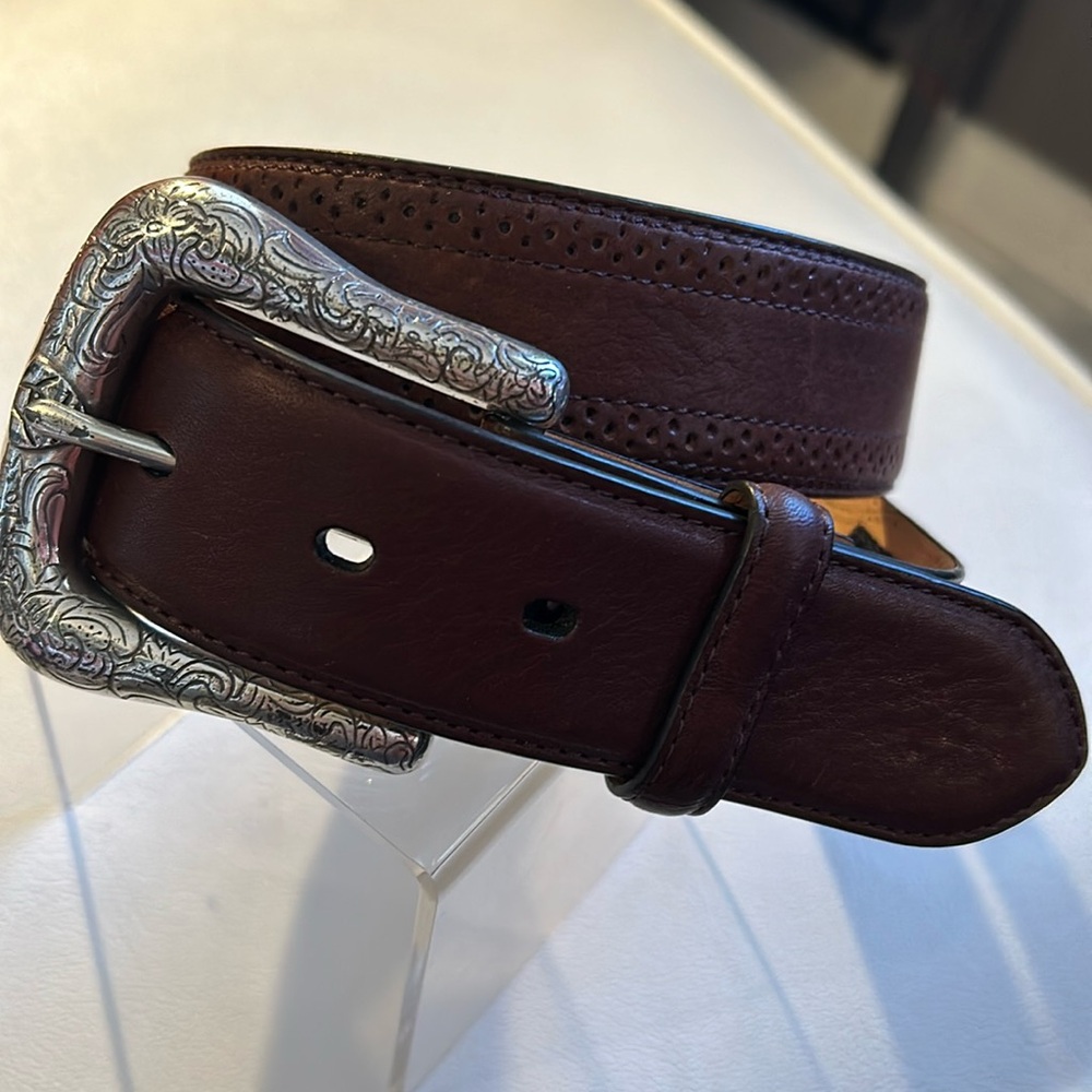 Ariat 34 Leather Belt Fits Waist 32 to 36 NWOT